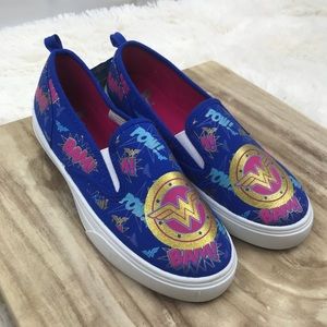 NWT Girl’s Wonder Woman Slip on shoes